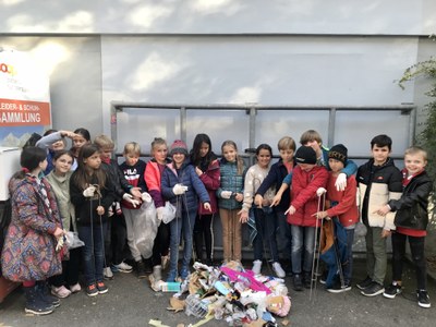 abfall-wettbewerb-4c-neuweilerplatz-20min-sammeln